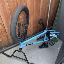 BMX BIKE