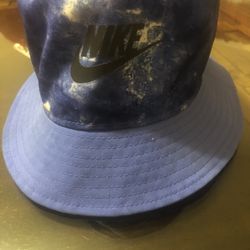 Nike Bucket Hat