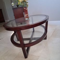 Meza de centro, madera Solida con Cristal.