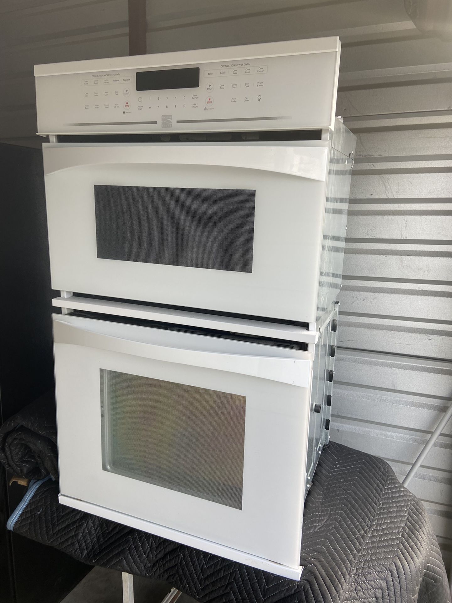 White Kenmore Elite 27" Electric Combination Wall Oven- Flexibility & Power (Retail: $4,049.99) / Delivery Available