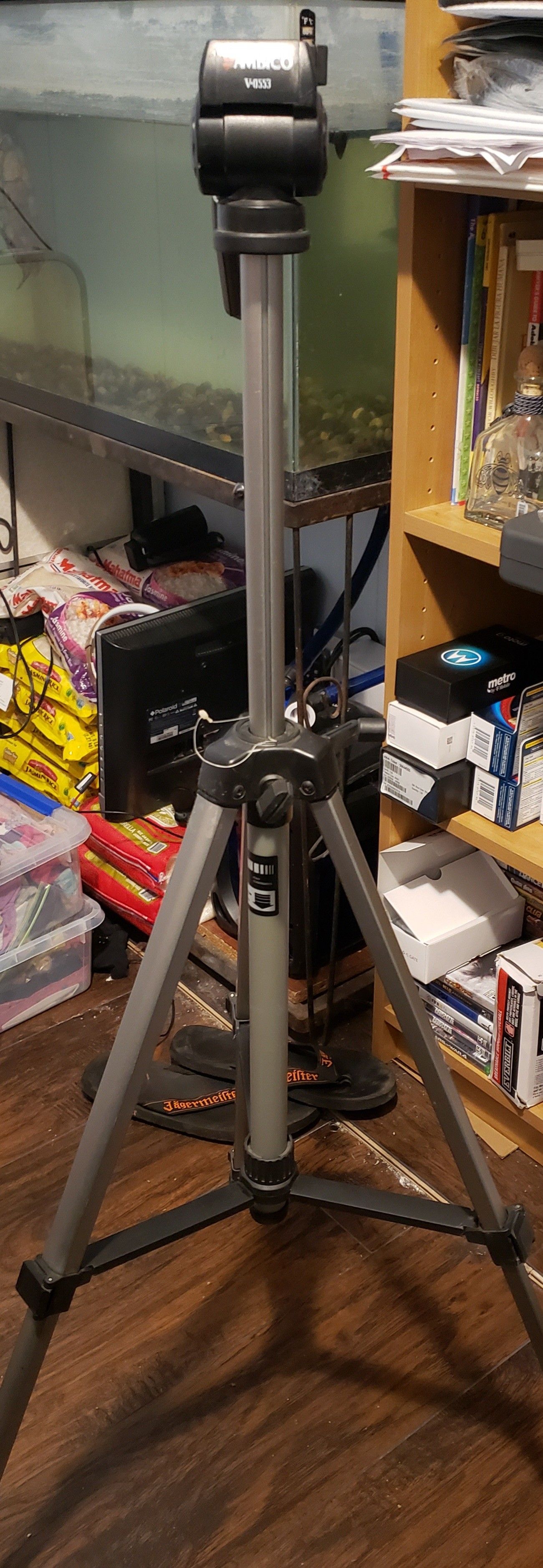 ambico tripod like new v-0553