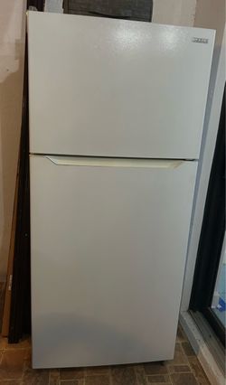 White Top-Freezer Refrigerator