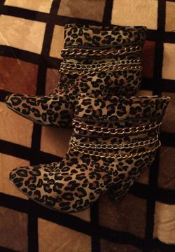 Leopard boots