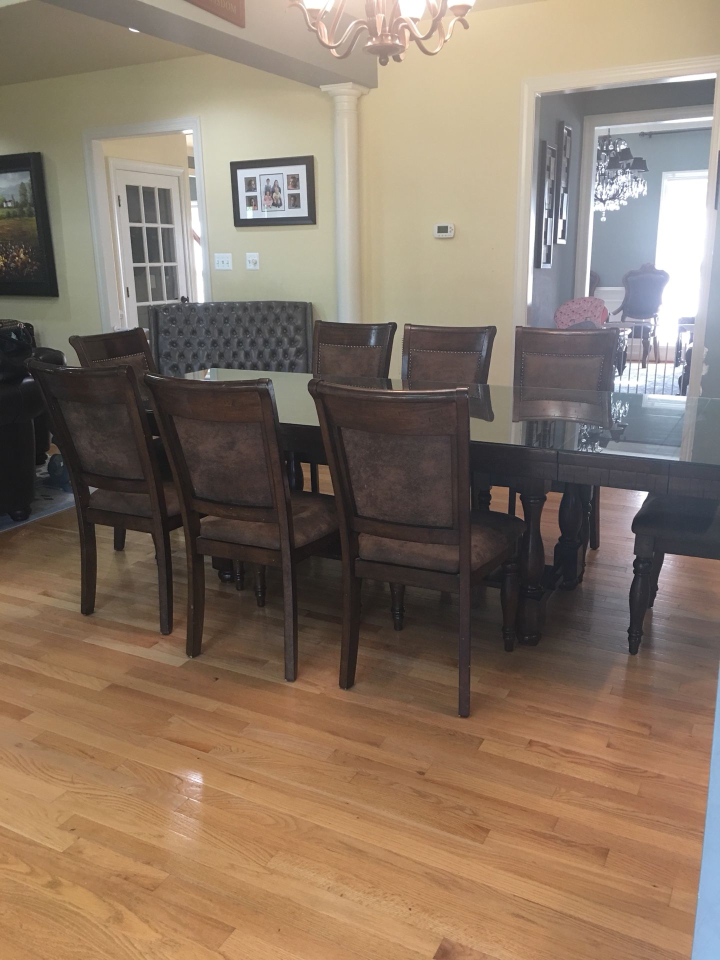 Table Dining set seats 8
