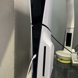 PS5 Slim 