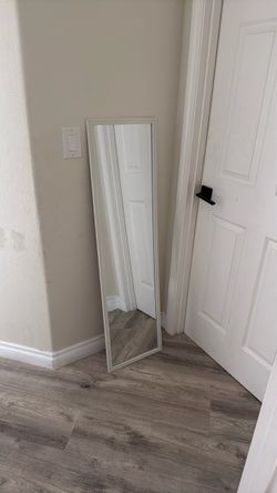 White mirror