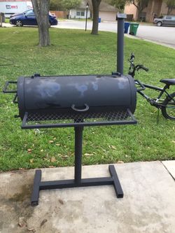 Barbecue Pit with trailer hitch