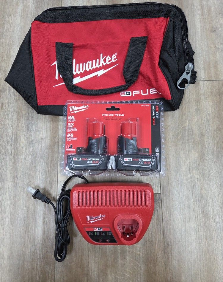 NEW Genuine Milwaukee M12 Starter Kit With TWO XC 3.0 Batteries & Bag