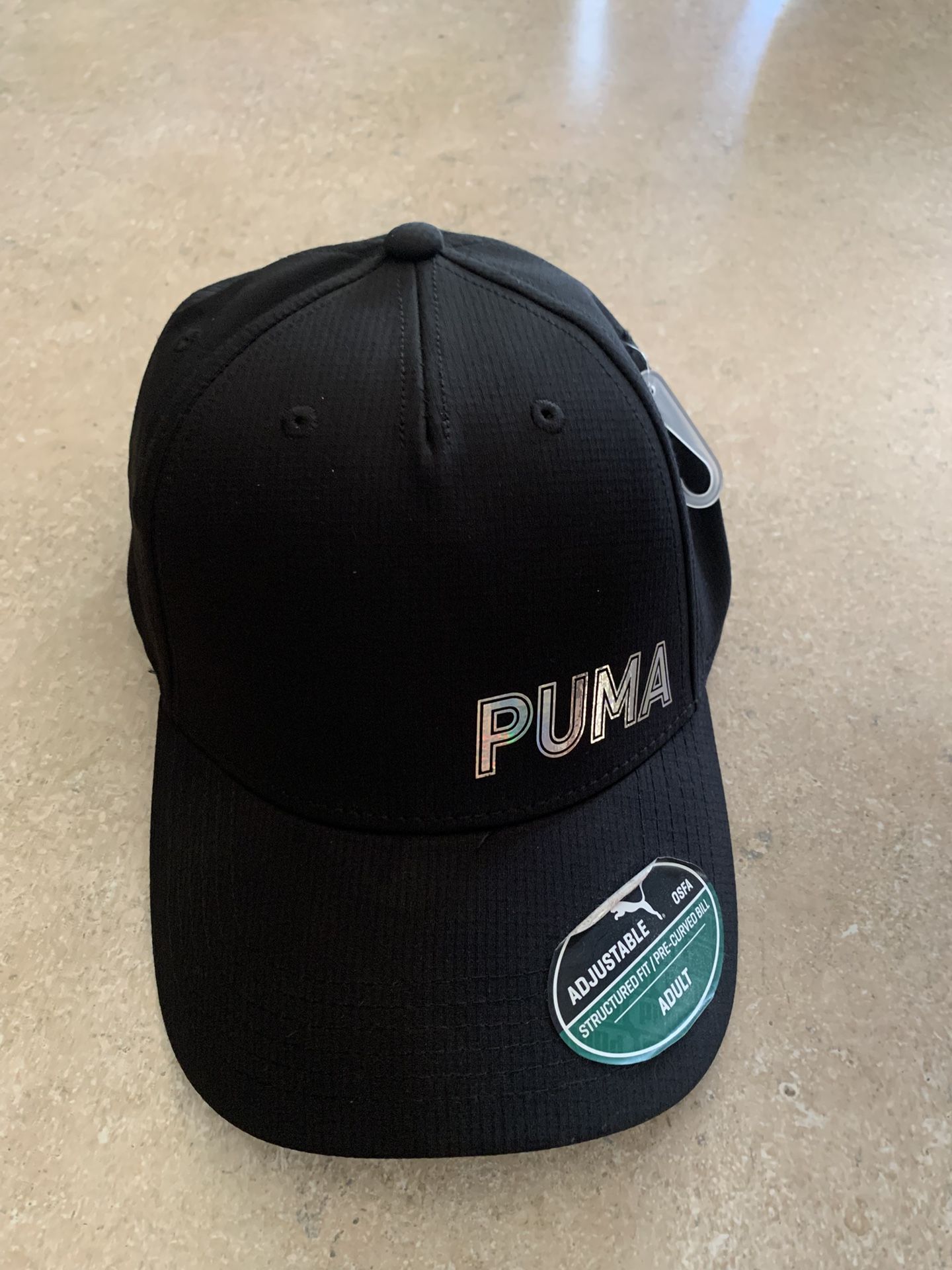 Pumas hat