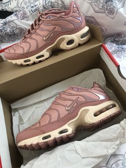 Women’s Air Max Plus Size 7 1/2