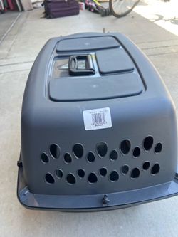 Like New Dog Kennel from petco, used once for half sn hour.