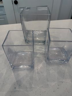 3 vases