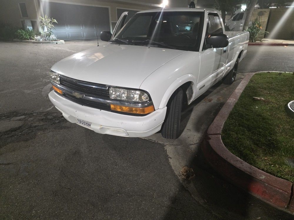 2000 Chevrolet S-10