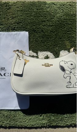 Snoopy x Coach teri bag white