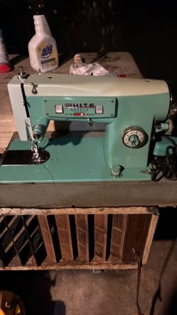 Vintage sewing machine white