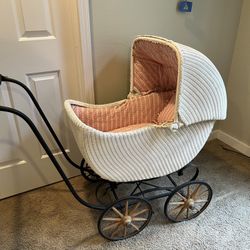 1900s Vintage Baby Stroller