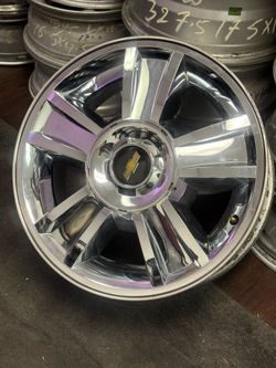 Chevy rim Wheel 20 inch chrome factory 6 lugs bolt pattern 5.50 inch 139.70 mm Only one rim