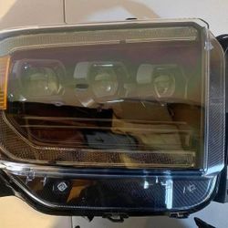 2017 Toyota Tundra Side Headlight Assembly