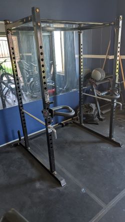 Titan Lifting Power Rack 71.5"