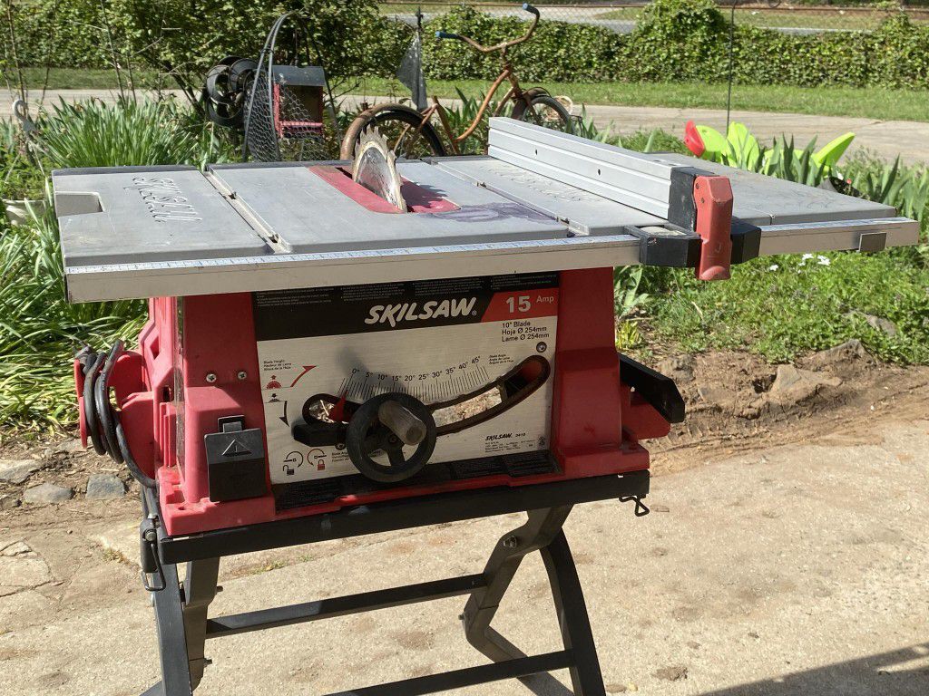 Skil 10" Table Saw W/ Stand
