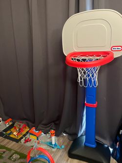 Little Tikes Basketball Hoop