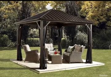 Gazebo 10x10 new in the box