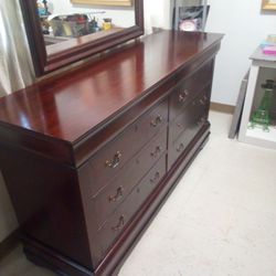 $800 Couvert Alchemy Delivered Dresser With Mirror 