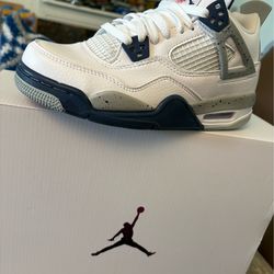 Jordan 4 Navy Youth Sz 5 & 5.5