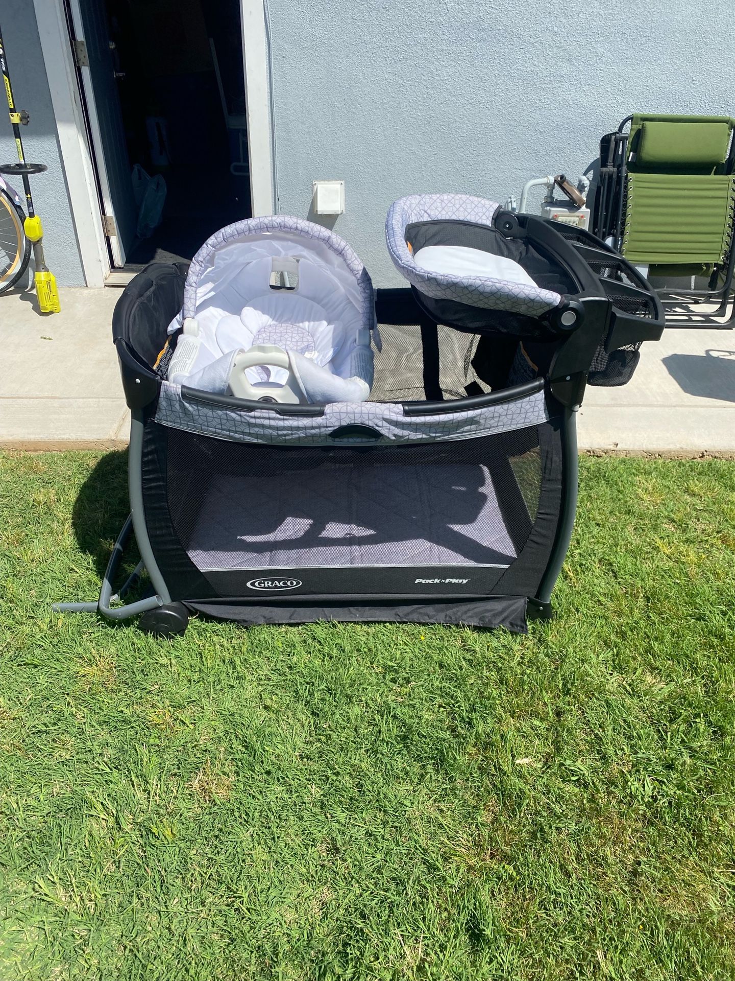 Graco Pack And Play With Bassinet