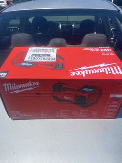 MILWAUKEE  M18 18-Volt Lithium-Ion Cordless Electric Portable Inflator (Tool-Only)