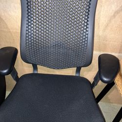 Herman Miller Office Chair. Still In Good Condition And Useable(See & Click On Pictures)