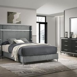 Four Piece Queen Bedroom Set With Queen Bed Frame Dresser Mirror And Nightstand On Sale Now Don't Miss