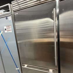 2023 Sub Zero Stainless Steel Built In 36” Bottom Freezer Fridge