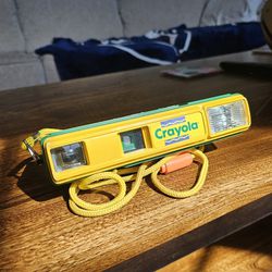 Crayola 110 Camera W/ Built In Flash