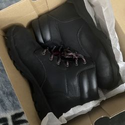 Women Size 7 Steel Toe Boots “New”