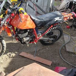 XL 350 R honda duel sport motorcycle