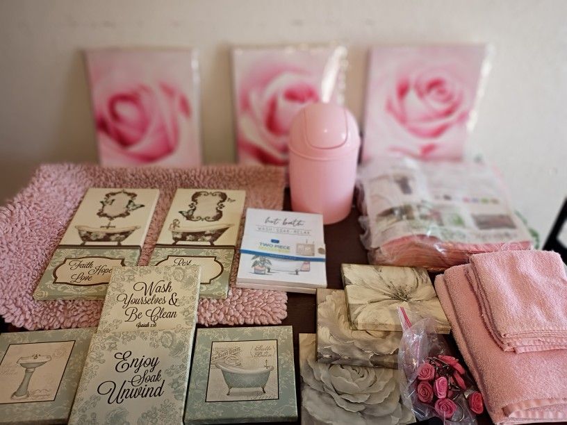 Pink Bathroom Decor 