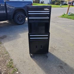 Hyper Tough Rolling Tool Chest/box