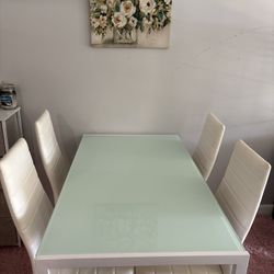 4 Seater Dining Set With Tempered Glass Table Top