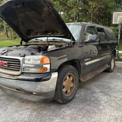 05 Yukon Xl Parts Or Whole 