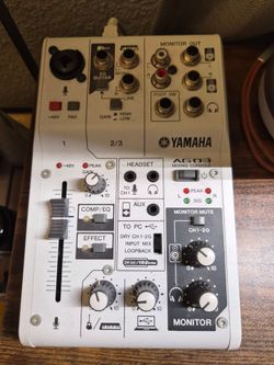 Yamaha AG03 Mixing Console