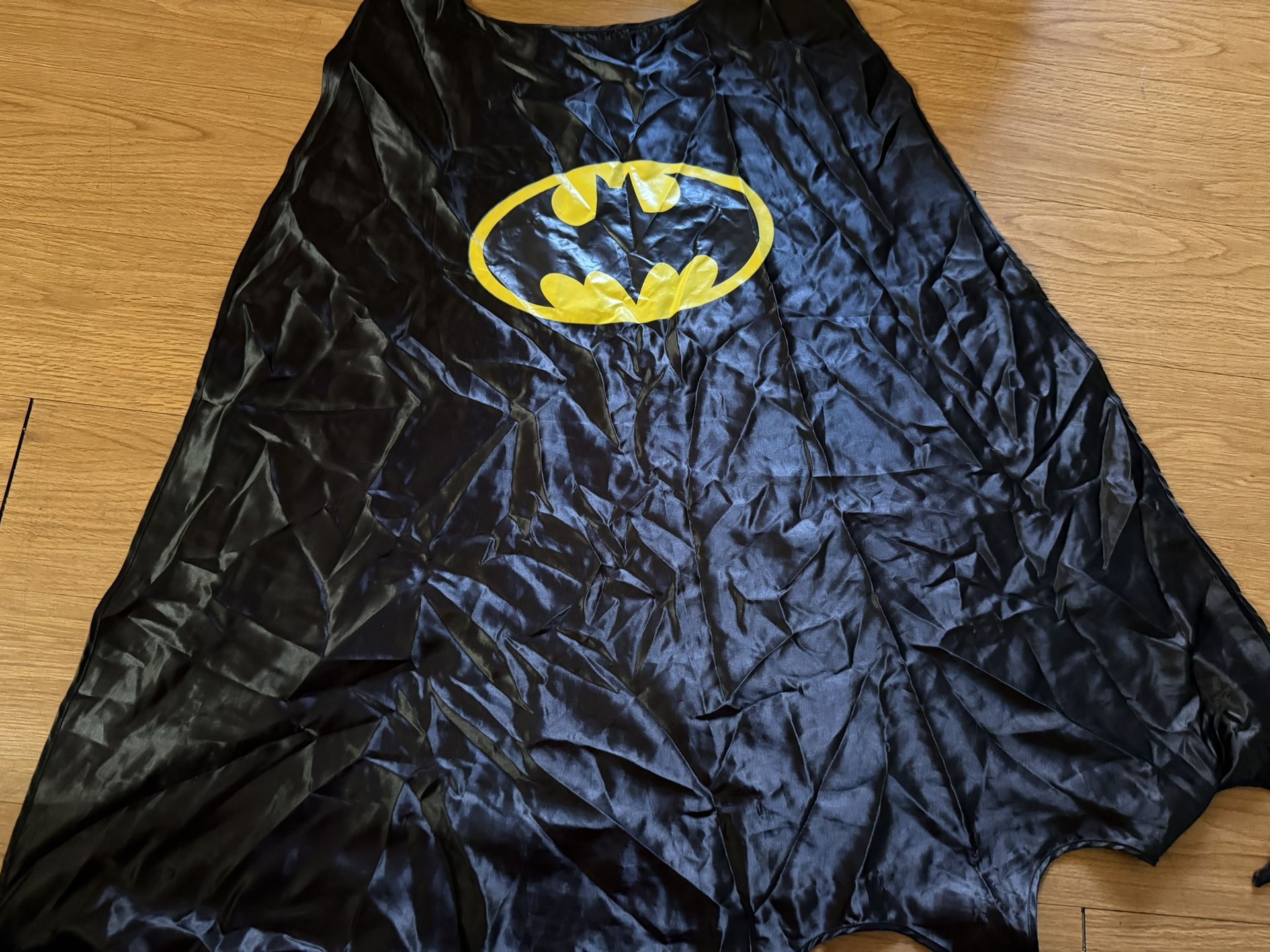 Six Flags DC Universe Capes