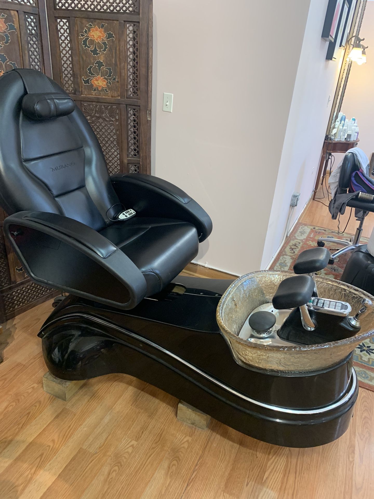 Murano Pedicure Spa Chair Black Leather With Murano Golden