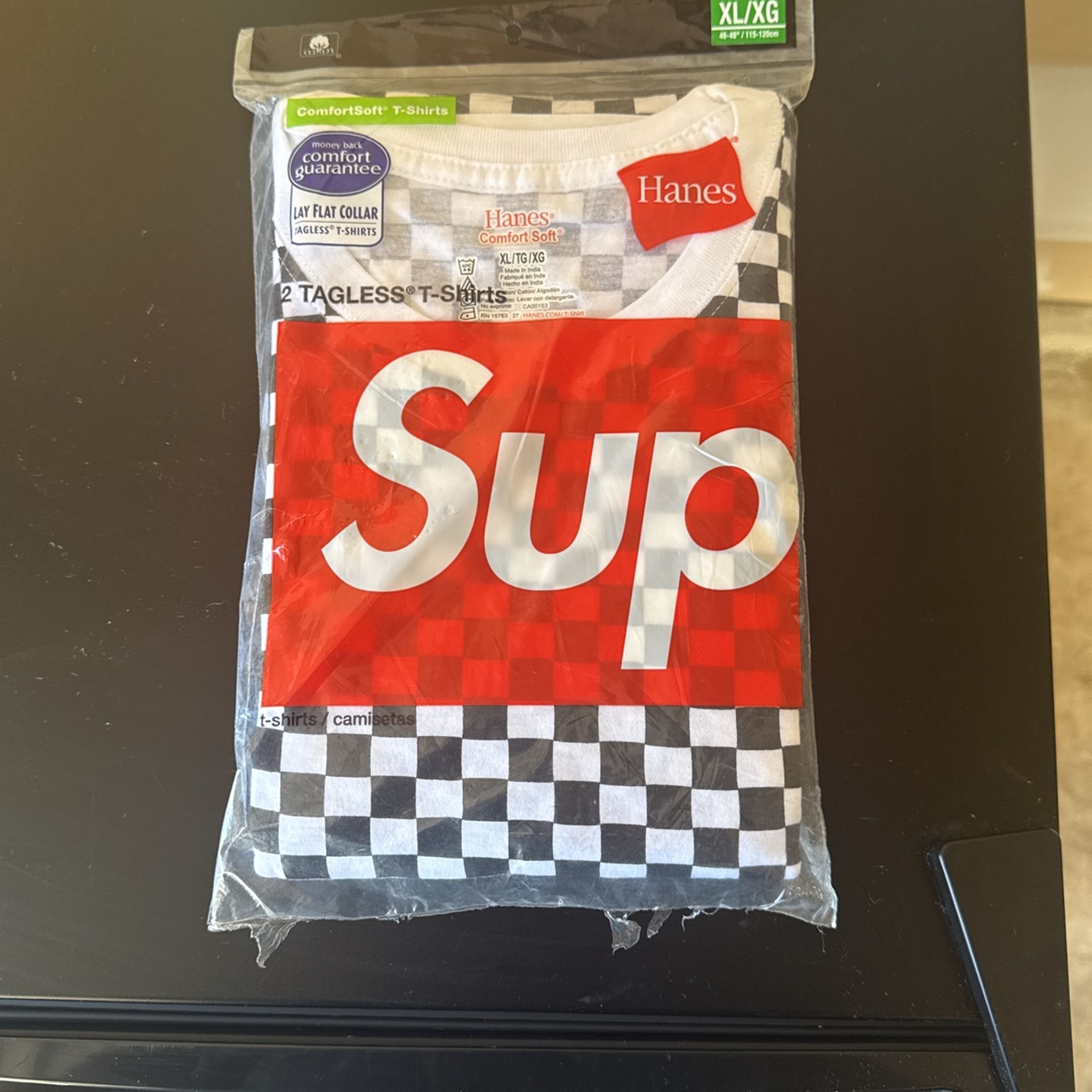 SUPREME HANES T-shirts 