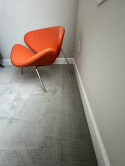 Modern Leather Chair
