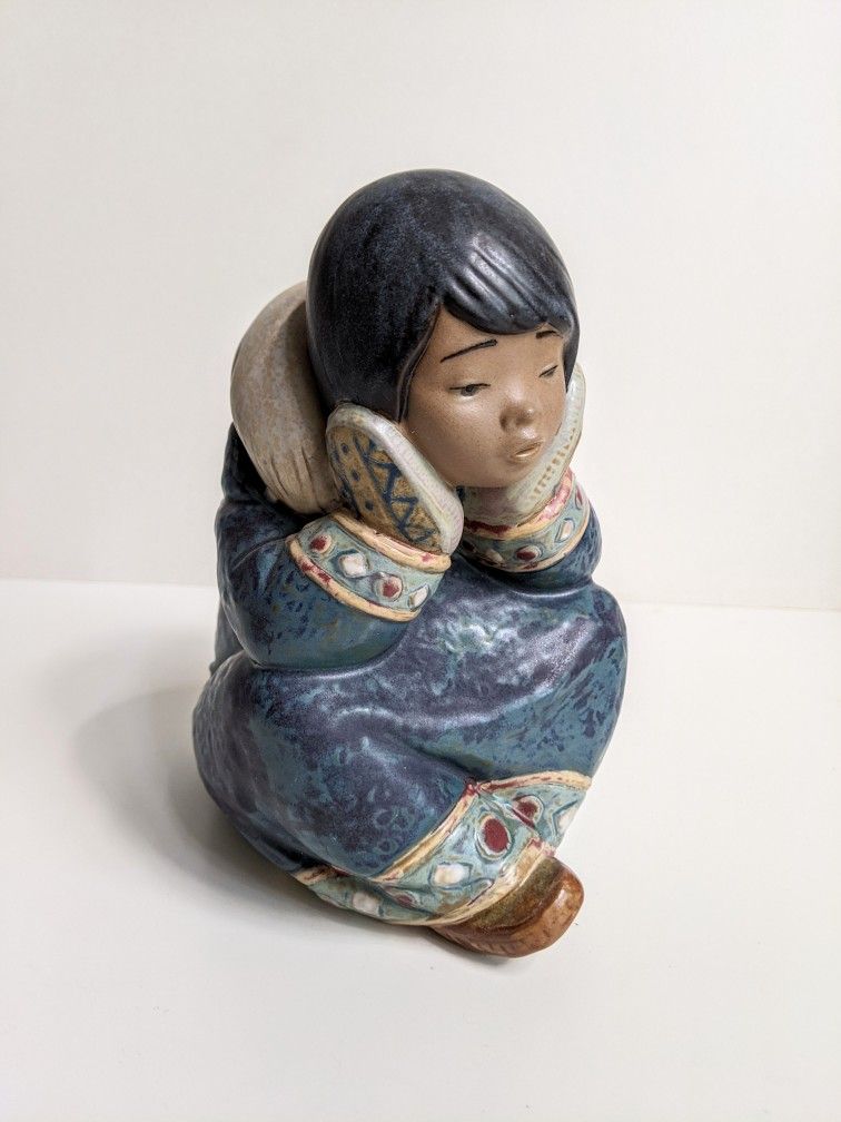 Lladro Pensive Eskimo Girl #2158