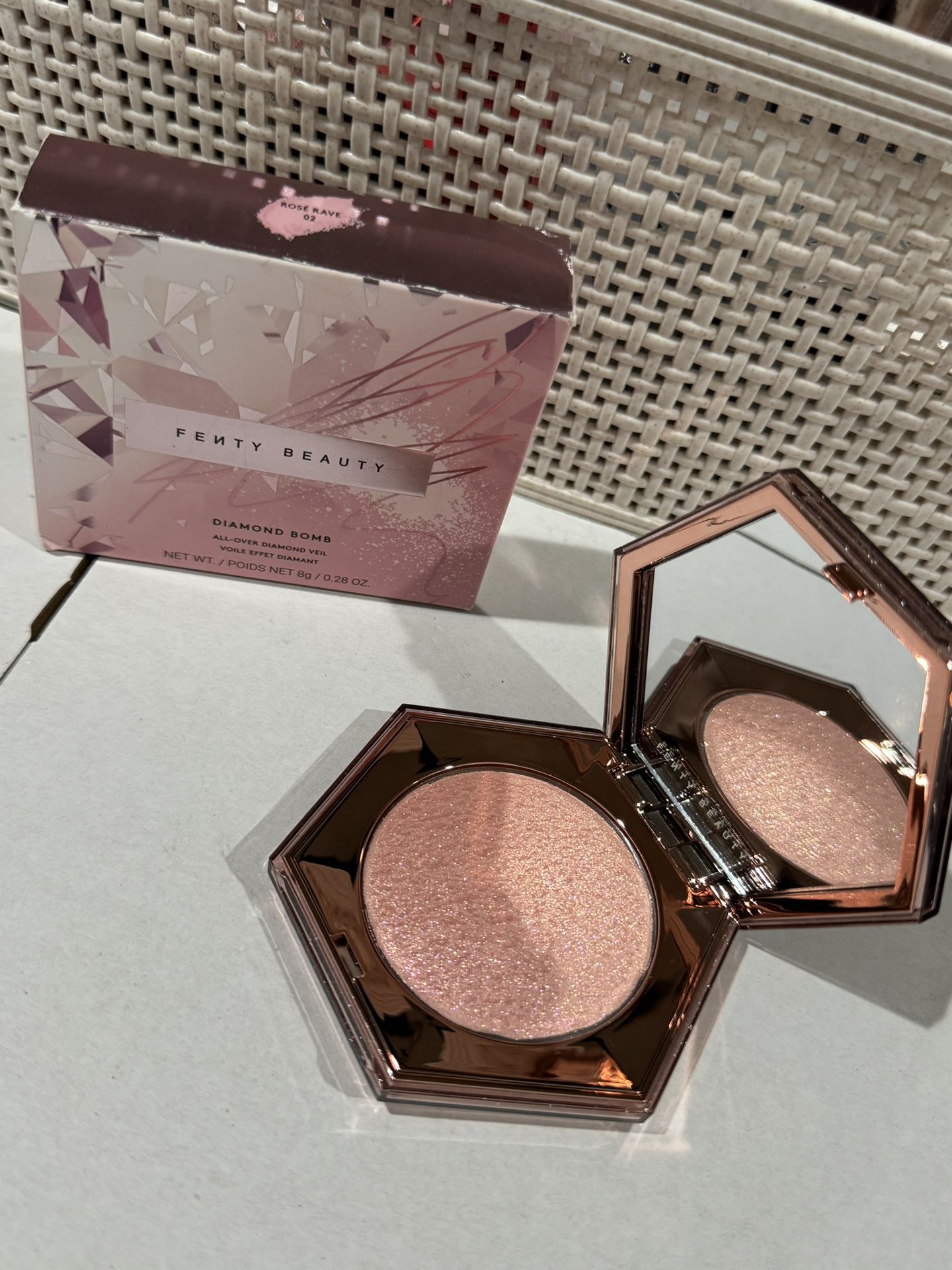 Fenty Beauty Diamond Bomb