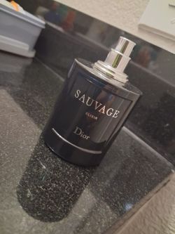 Sauvage by Dior . Men's cologne .