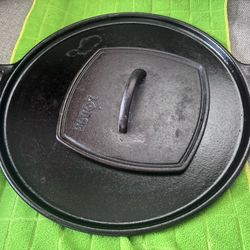 Lodge flat press and 14 inch cast iron pan skillet