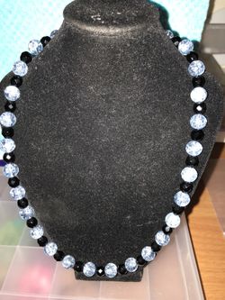 Lindo collar piedra presiosa negro azul cielo vidrio quebrado